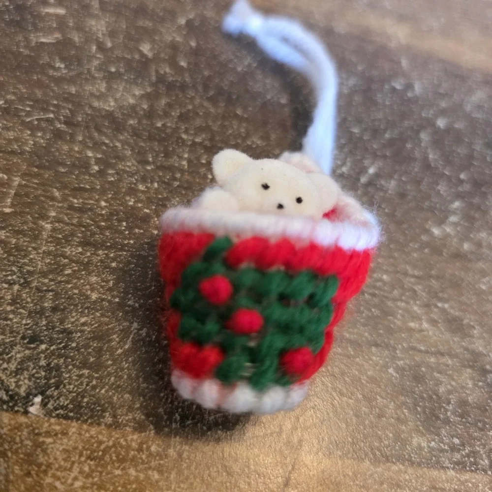 Christmas Tree Ornament Handmade Teddy‎ Bear Yarn Red Green & White Vintage 2